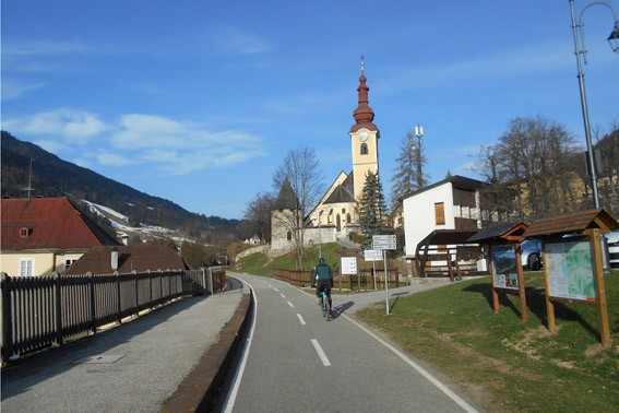 Ciclovia 2 La chiesa dei SS Pietro e Paolo di Tarvisio